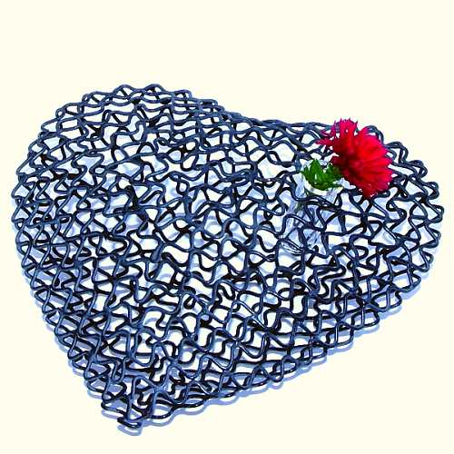 Wire Heart with Vase for small flower (Coeur Métal)