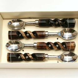 4 Spoons with horn handle (Coffret 4 Cuillères)
