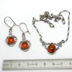 Set of necklace and earrings amber on silver